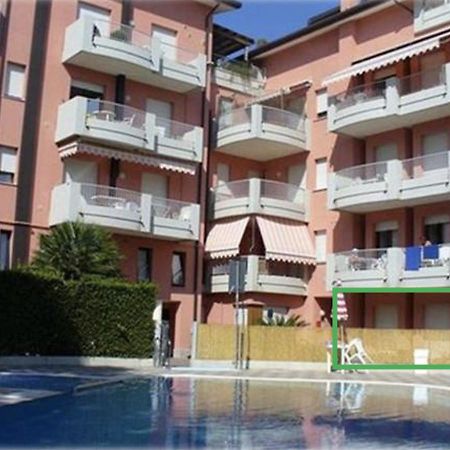 Residence Ipanema - Walterigato Apartments Solo Per Famiglie Лидо ди Йезоло Екстериор снимка