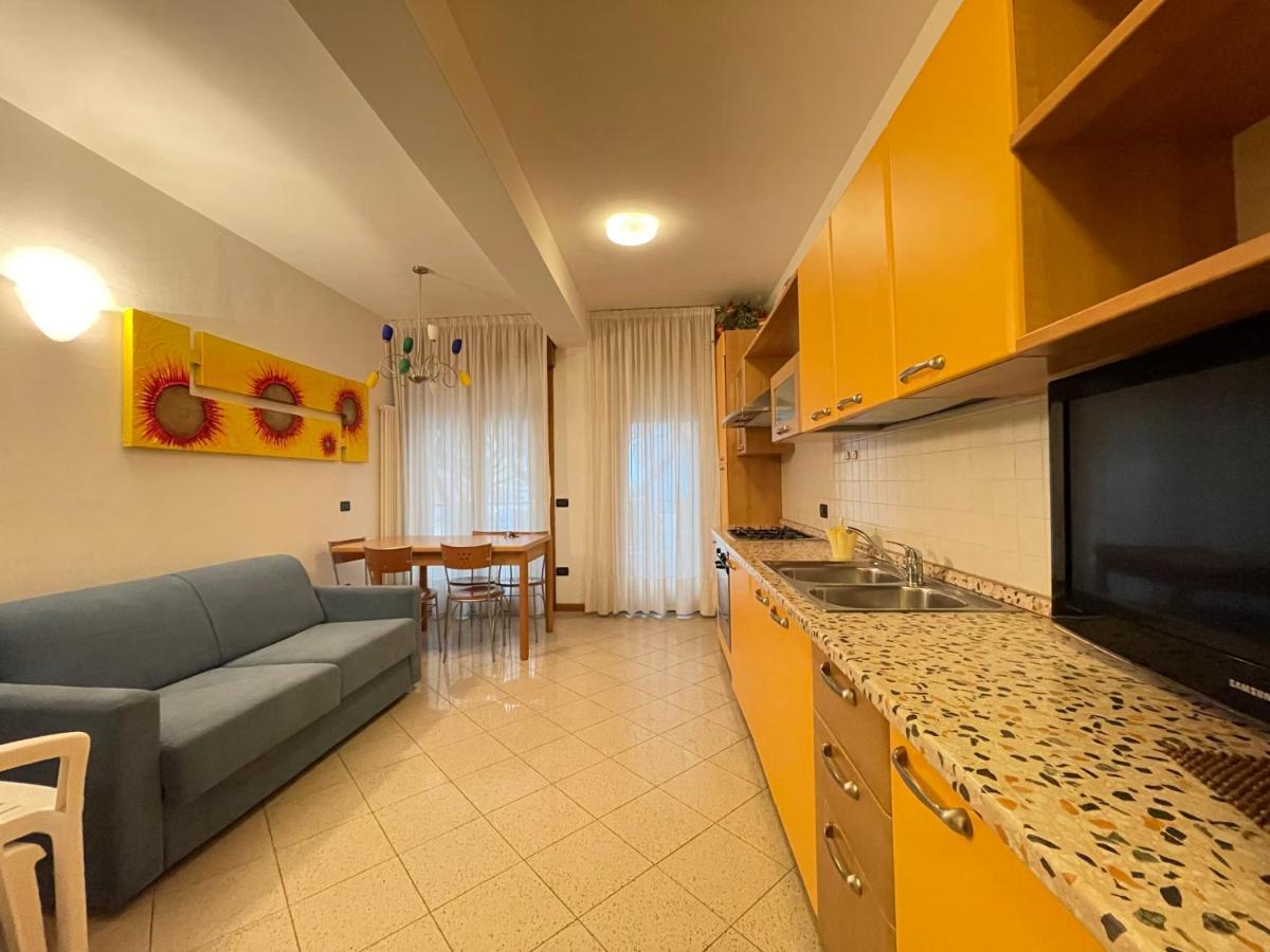 Residence Ipanema - Walterigato Apartments Solo Per Famiglie Лидо ди Йезоло Екстериор снимка