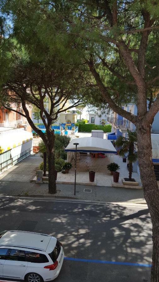 Residence Ipanema - Walterigato Apartments Solo Per Famiglie Лидо ди Йезоло Екстериор снимка