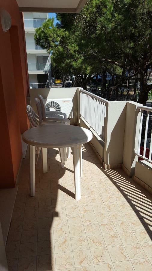 Residence Ipanema - Walterigato Apartments Solo Per Famiglie Лидо ди Йезоло Екстериор снимка